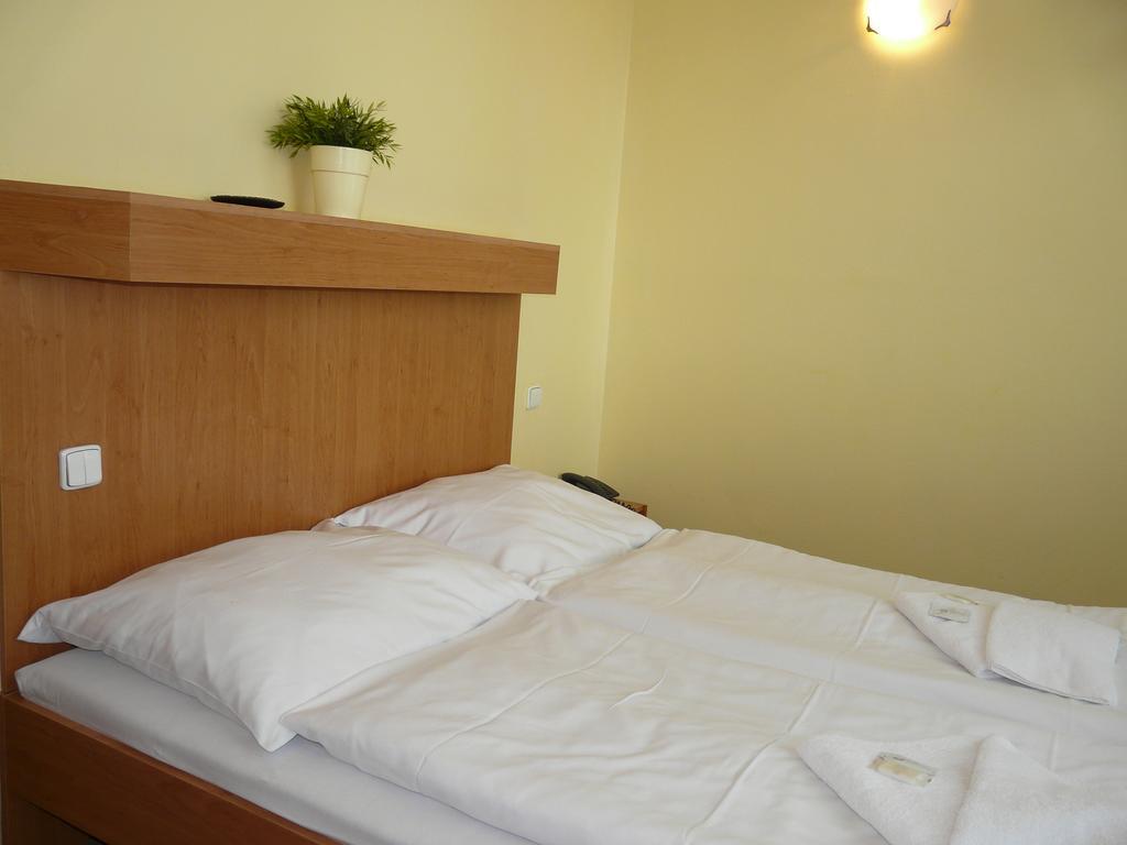 Hotel Ondras Zlin Room photo